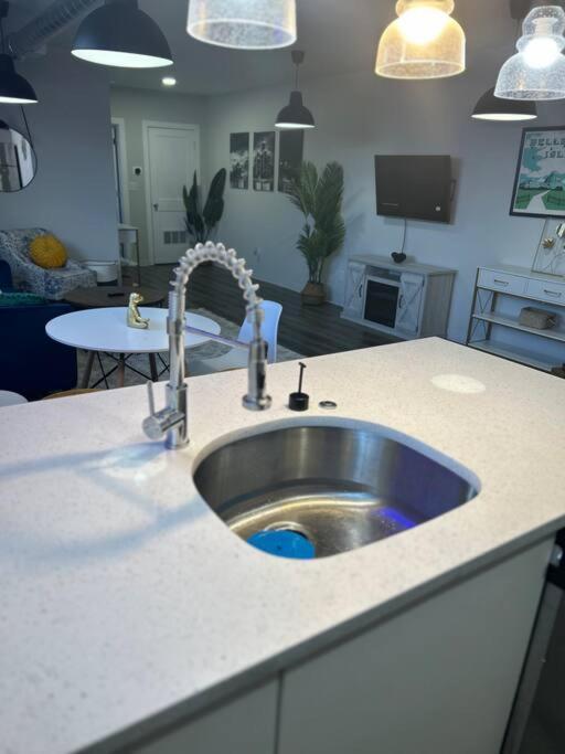 Modern Loft!/Free Parking/Long Stay Friendly! 底特律 外观 照片